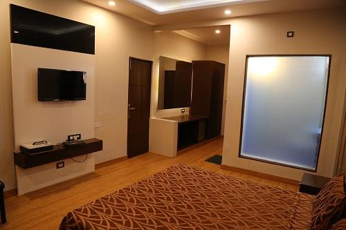 Kanak Garden Resort & Party-Lawn